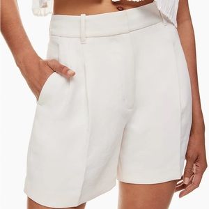 Aritzia The Effortless Short™ Mid-Thigh